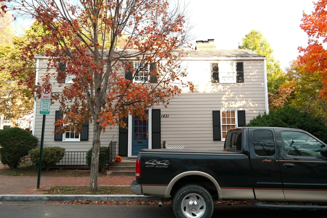 Front - 1431 36th ST NW House