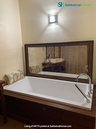 Master bathroom - Sanctuary close to campus and nature