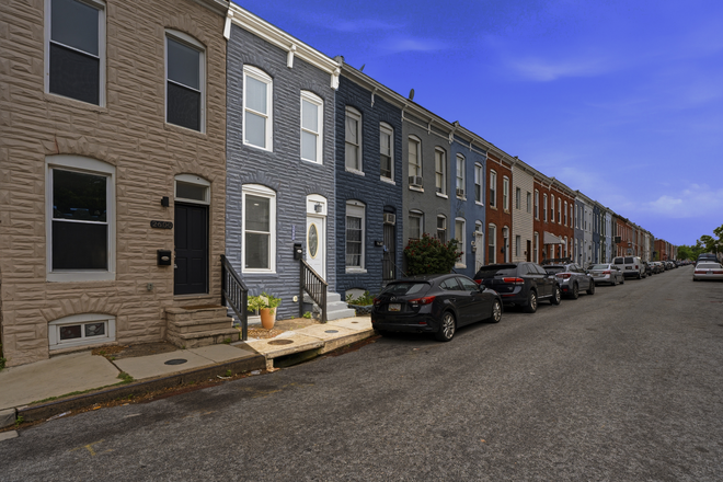 Exterior Front - Townhouse with two bedrooms close to JHU campus and R House