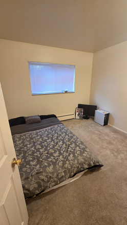 Bedroom for rent. - Marine Apartments