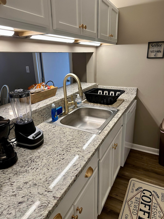 Kitchen - 4beds 4bath near NCSU Campus
