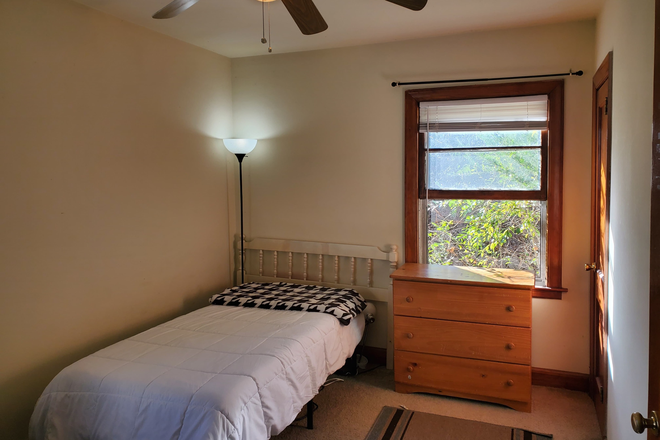 Bedroom - 1 Bedroom Sublease