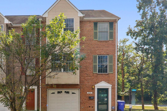 front - 4701 Caddo St