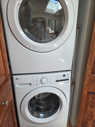 Washer/ dryer - Comfortable, spacious room with full amenities in lovely, residential area outside Centra Square Duplex