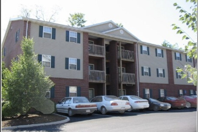 Outside Street View - Collegiat Court (Price Real Estate), close to campus, looking for one female roommate