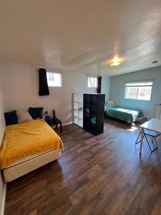 Entire double/shared bedroom - Shared bedroom for Fall, Spring, and/or Summer!