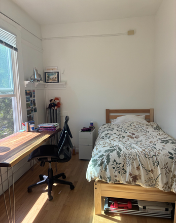Bedroom, will be emptied and cleaned before your move in - Year-long single sublet on Southside, available June!