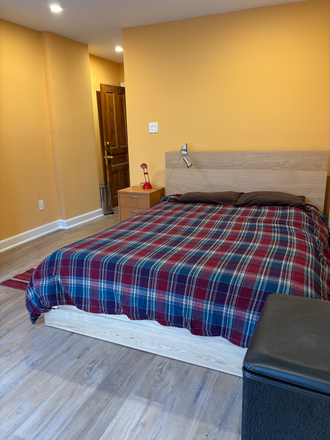 Queen sized bed, brand new - One furnished room for female student in fully furnished house, all utilities included