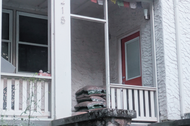Front porch - Sweet Home in the Woods