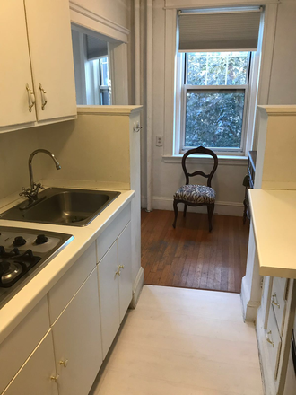 Kitchen/dining - Riverway Building, close to Hospitals and Harvard Medical Campus