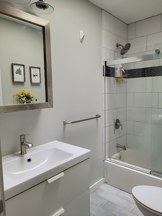 Private Bathroom - Seeking Tenant (Female prefer) to share apt, walking distance to Campus, 34th Street, 1BD own bath