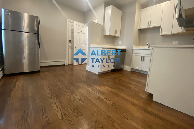 Kitchen - Tremont 3 Bedroom with W/D in unit!!