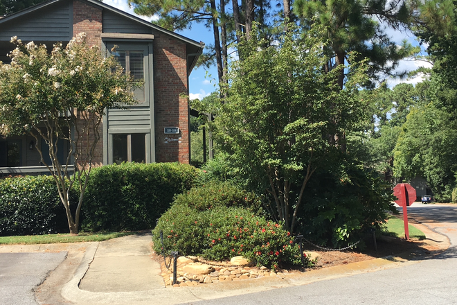 Outside - Master Bedroom Near Shuttle - Tuxworth Springs