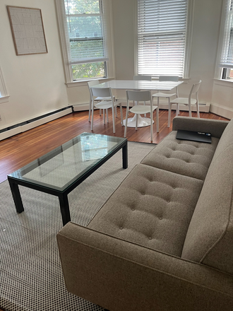 Living Room - 7 East Manning Brown University 6Bd/ 3ba Townhouse. 5 Minutes to Brown