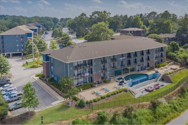 Outside view - Lease Takeover at The Bluffs!