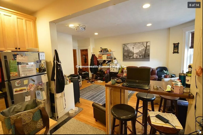 1 - 69 Babcock St., #2 – Brookline (Coolidge Corner) BU Off Campus NO FEE!