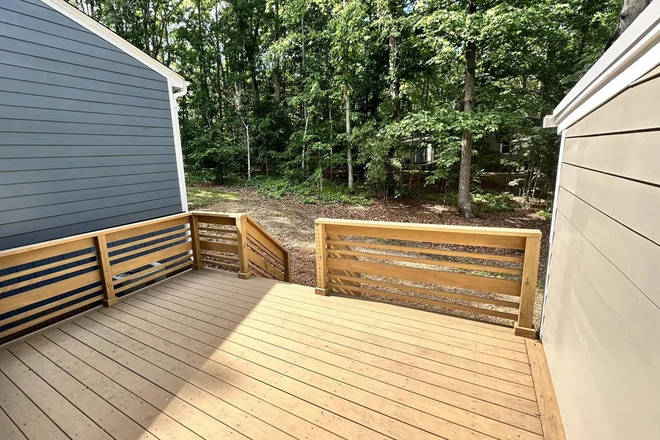 Deck - 4707-B Fargo Court