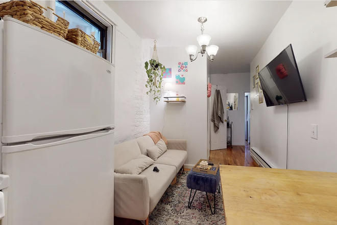 Living Area - 2 Bed / 2 Bath in the Lower East Side Apartments