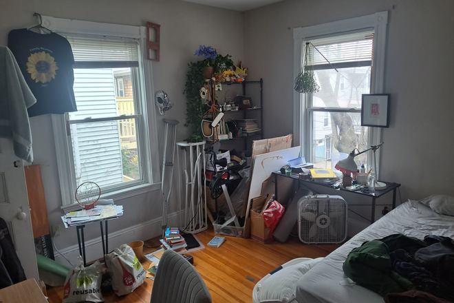 Bedroom - 1 bedroom in Mission Hill 4-bedroom