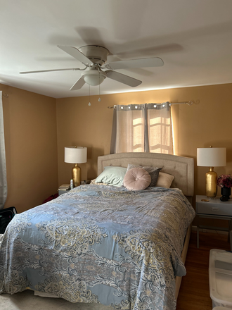 Bedroom - Fully Furnished Room with parking Near Bus Route