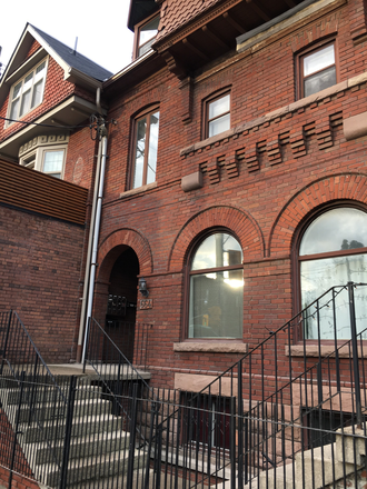street view - ANNEX APARTMENT (BATHURST & HARBORD)