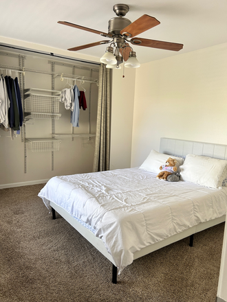 master bedroom (not furnished) - Roommate needed to share 3 bedroom condo, UTC area, close to UCSD, shops