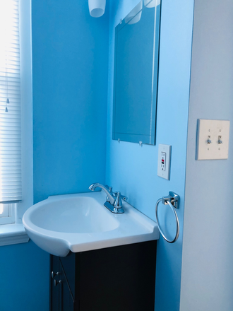 Photo - 0.3 miles to Drexel University , 1.1 miles to University of Pennsylvania campus. Safe neighborhood House