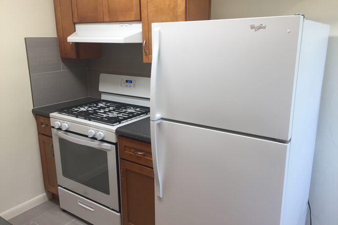 stove / refrigerator - Large one bedroom apartment with most utilities included $1050 per month