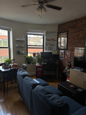 . - Front facing 1-bed on Symphony Rd. Available 1/1/26. Contact Will McGowan 617.512.5822 Apartments