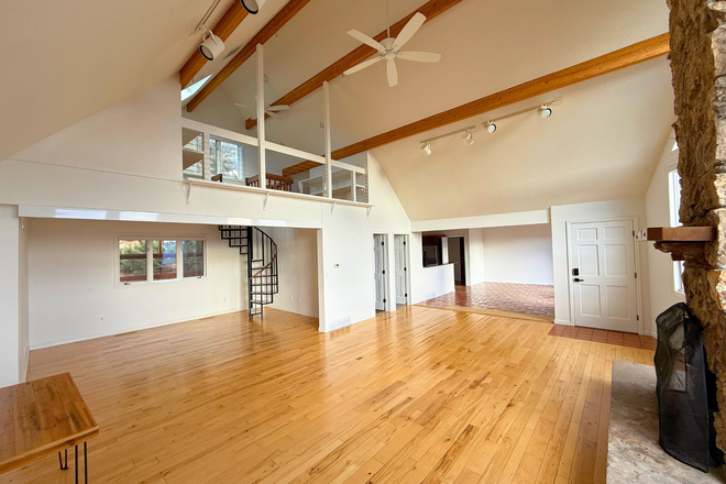 1 - AVAILABLE NOW!: 164 Canon View Rd House