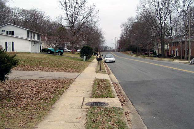 200 yards to GMU campus - Country View Community/Sideburn Rd. Fairfax - 200 yards from Campus. Safe. Private Entrance