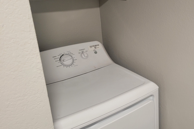 Dryer - Looking for a Roommate June 2026-May 2027