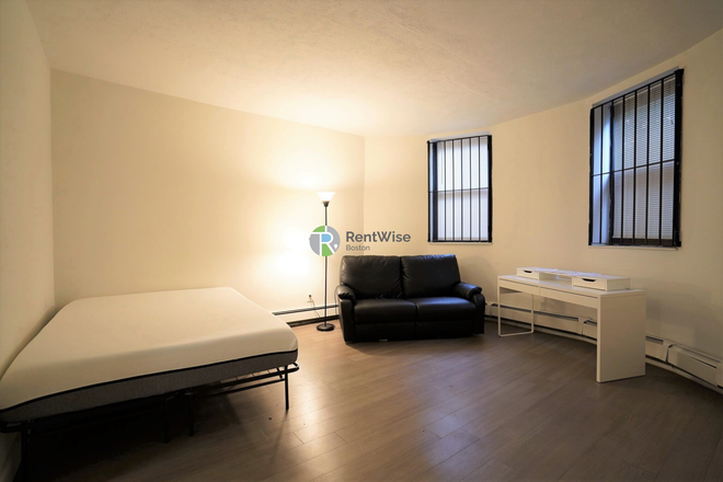 5 - NOW 2025: South End. Studio. Laundry. Heat/Hw Inc.