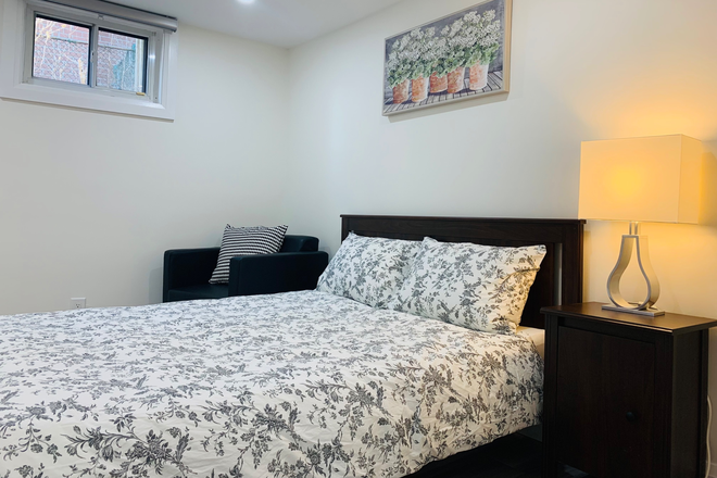 A private bathroom - 02 Private Bedrooms available for your selection- 5 mins walk for direct bus to UTM - Clean & Quiet