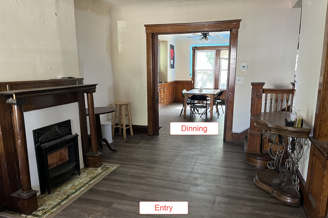 Entry + Dinning - 6 Bedroom 3 Full Bathroom Home
