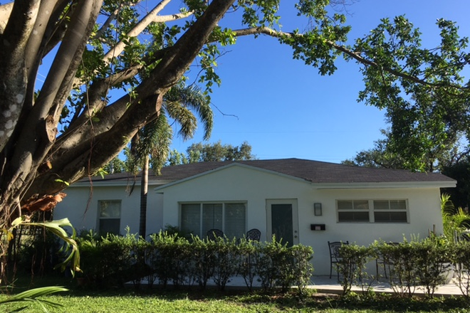 Front - NEW STUDENT ROOMS $1,550 4/2 HOUSE! WALK TO CAMPUS