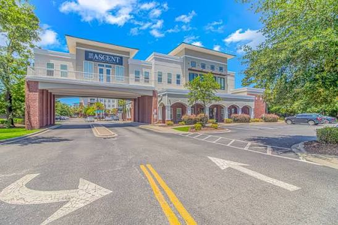 Front entrance - Ascent