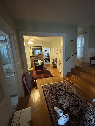 Foyer into the living room - House on Garnett Place, close to campus