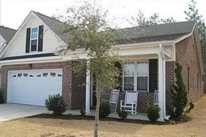 Will be updating! - Townhouse in Carlton Place