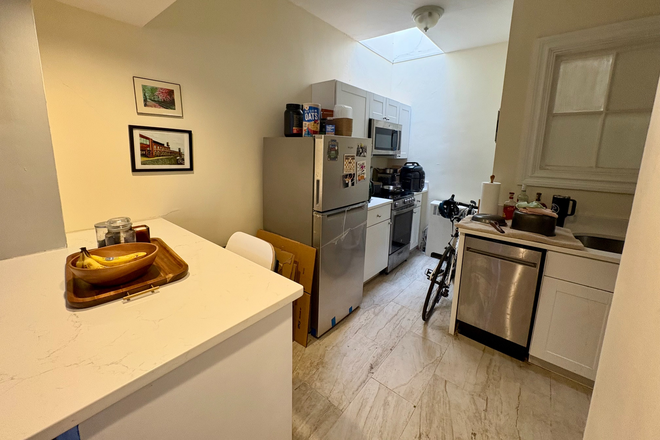 a - Back Bay Beauty Apartments