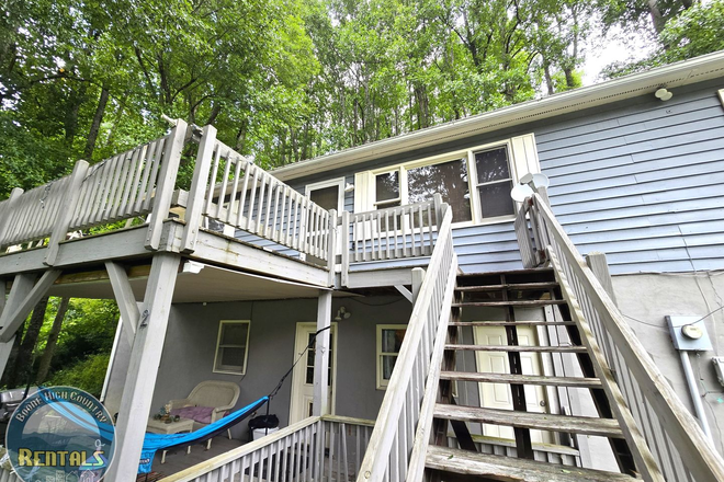 Photo - Three Bedroom Upper Unit in Boone All Utilities Included House