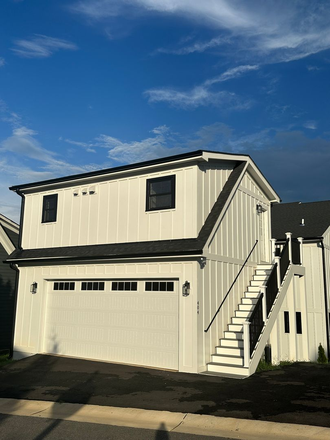 - Belvedere Carriage House