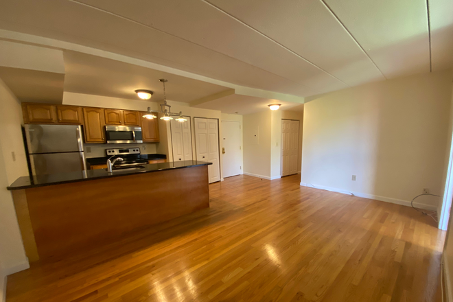 1 - RENOVATED 3 bed 2 bathroom at Douglass Park, central air, in unit laundry