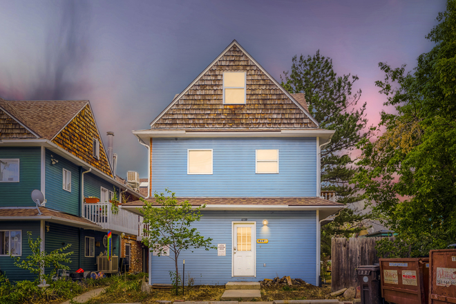 Exterior - Spacious Boulder Townhome – Walk to CU & Pearl Street