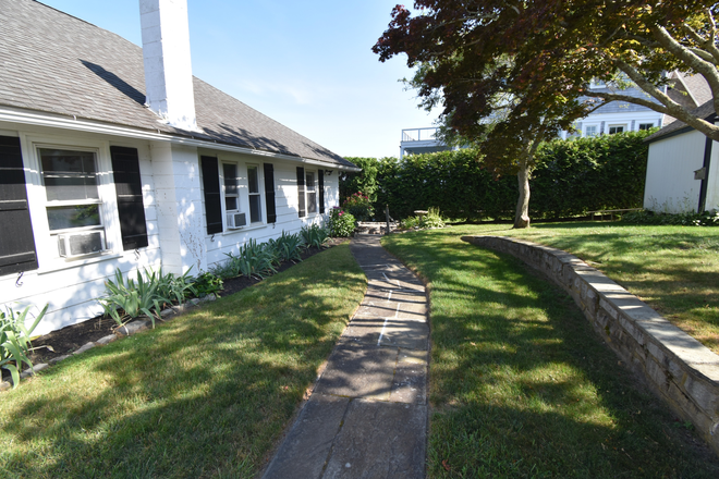 Exterior - 27 Wesquage Beach Rd, Narragansett, RI 02882 House