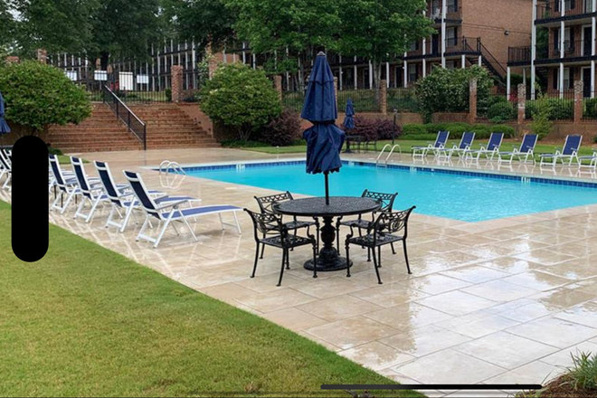 Pool - Riverbend Commons