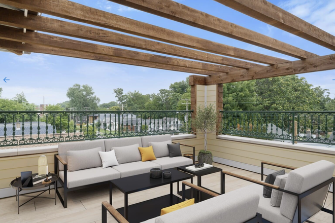 Outside Patio/ Rooftop - 511 Wainwright Ave House