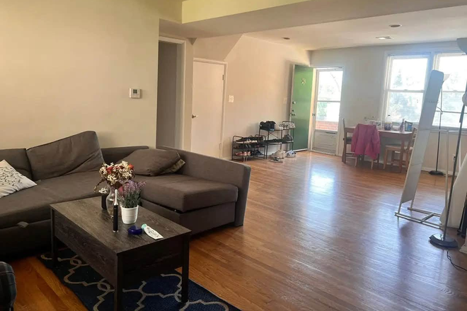 Living Room - SUBLET Available at Woodcliffe Manor Apartments