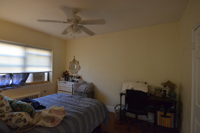 3 Bedroom at 108 Longwood Ave. - NO Broker's Fee!! - Avail 9/1 - Updated 3 Bedroom Apartment on Longwood Avenue