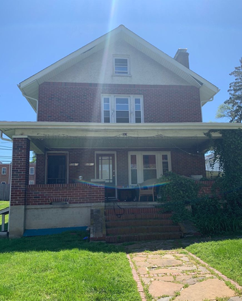 - 2 Bedroom 1 Bath Duplex